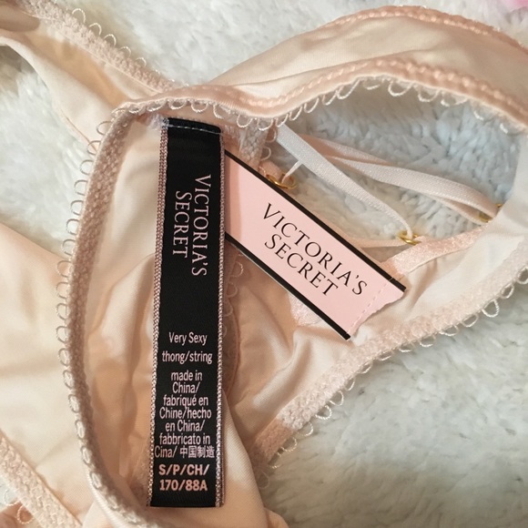 ❌SOLD❌VS thong - Picture 5 of 5